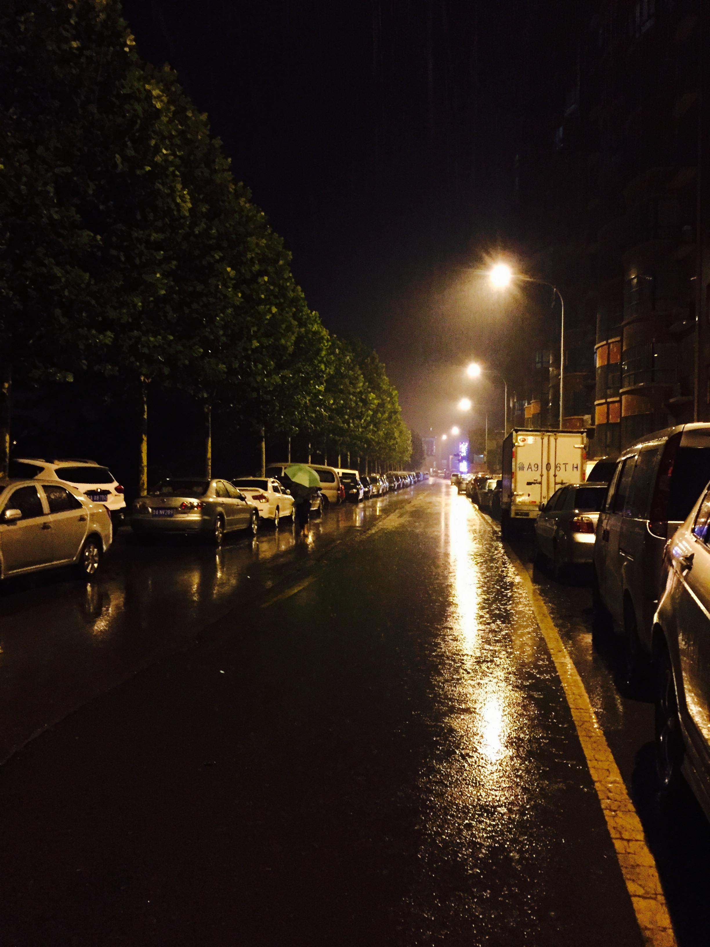 超清下雨壁纸 - 超清下雨手机壁纸 - 超清下雨手机动态壁纸 - 元气壁纸